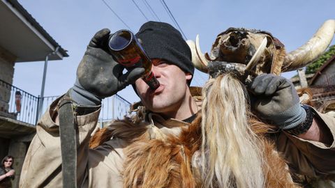 5�. Irmandade de entroidos en Armariz
