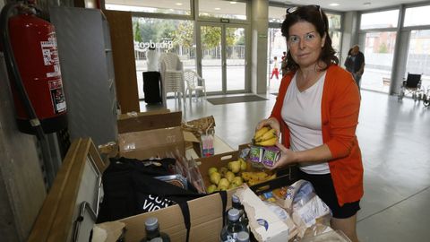 Comida para los vecinos trasladados al pabelln de Ribadeo