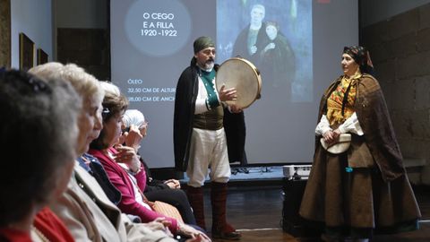 Mostra de traxes tradicionais elaborados pola asociación Espadelas en San Paio de Narla, Friol