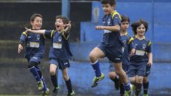 Costa Berganti�� hace del f�tbol base una fiesta