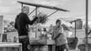 El director Alfonso Cuar�n, durante el rodaje de �Roma�, que el a�o pasado no particip� en Cannes por las exigencias que el festival impon�a a Netflix