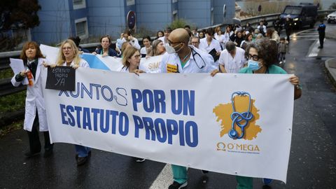 Concentraci�n de m�dicos en los accesos al Chuac.