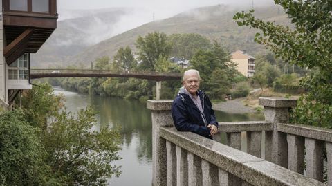 Mourelo, en el mirador sobre el antiguo Porto da Barca, que comunicaba O Barco con Viloira.