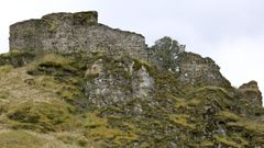 El castillo de Carbedo existe al menos desde el siglo XII y fue abandonado en el XVI