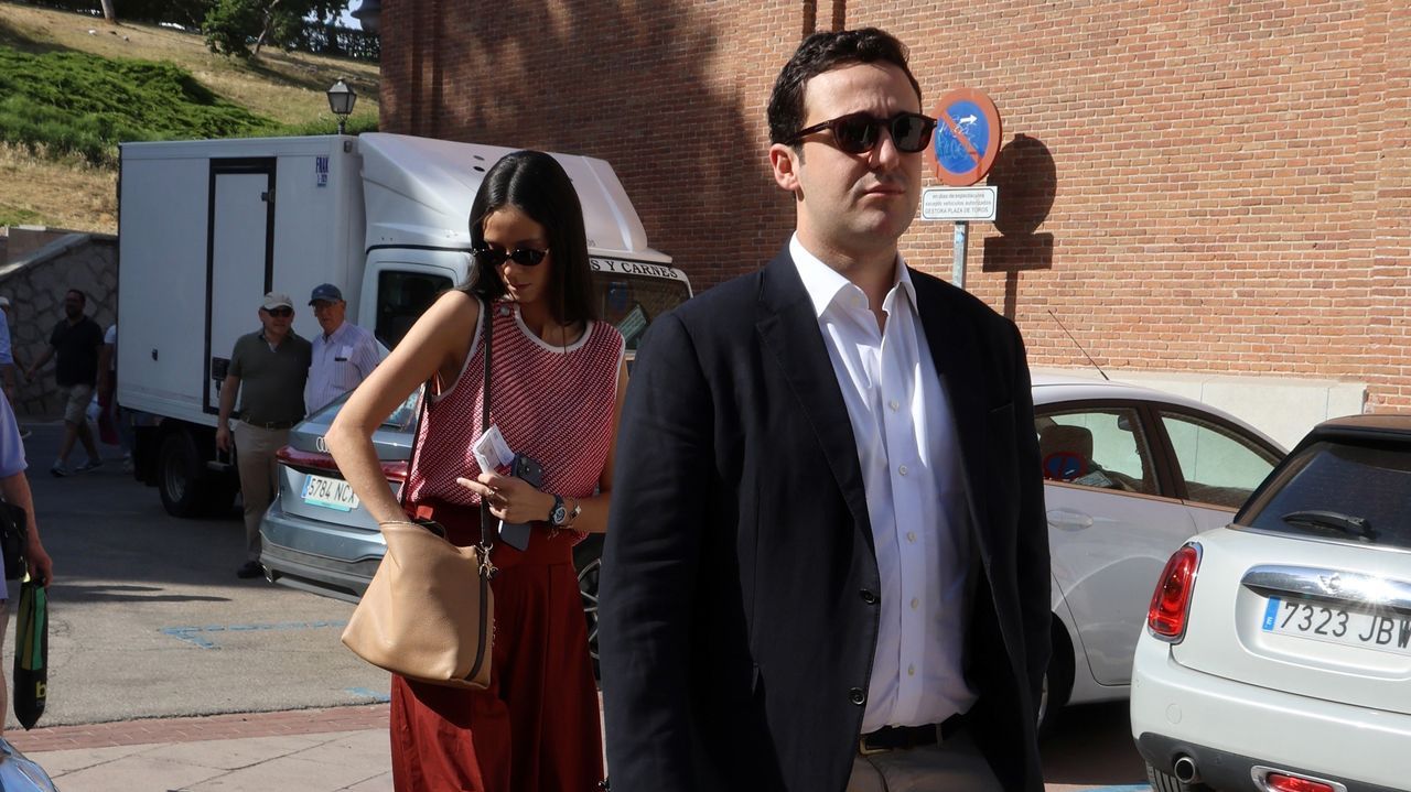 Froilán pillado de vacaciones con su novia Carla en Ibiza