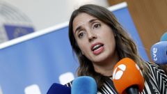 La ministra de Igualdad en funciones, Irene Montero, atendiendo a la prensa tras la presentaci�n de las prioridades de Espa�a en su turno de presidencia del Consejo de la Uni�n Europea.
