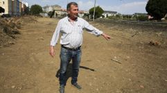 Jos� Fern�ndez Paz en el terreno de su propiedad sobre el que se actu� recientemente.
