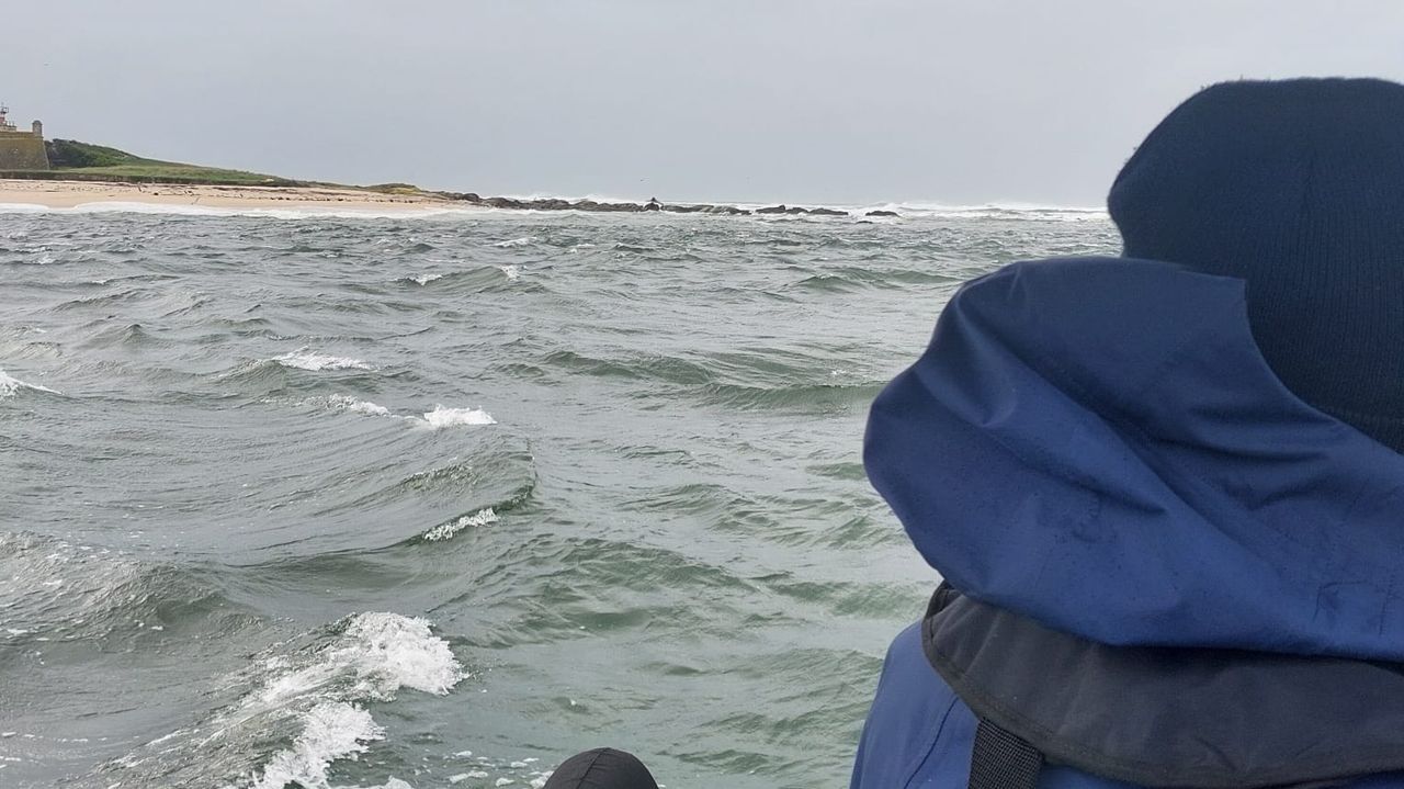 La búsqueda de los tres desaparecidos en un naufragio en Caminha se extiende a Galicia