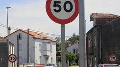 La carretera se caracteriza por numerosas limitaciones