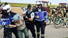 Las im�genes de la neutralizaci�n del Tour por agricultores