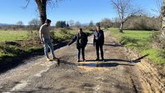 Uno de los tramos en mal estado de la carretera de Salcedo