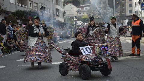 Desfile de entroido de Barbad�s por las calles de A Valenz�