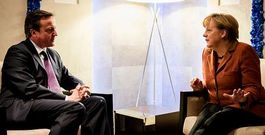 David Cameron y Angela Merkel coincidieron ayer en el Foro Econ�mico Mundial de Davos.