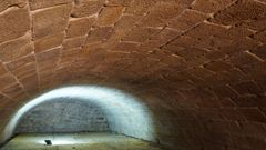 Interior de la bodega del antiguo convento dominico, durante las obras de rehabilitaci�n