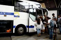 Alsa y Autna tienen enlaces todos los d�as entre Santiago y el aeropuerto S� Carneiro de Oporto.