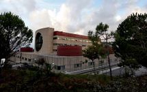 Los accesos y la falta de aparcamientos son los principales problemas del hospital.