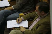 Garc�a Seoane dibuj� a un diputado durante el pleno. 