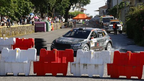 El Rali de Ourense ya est� en marcha.La primera especial depar� una dura batalla y gran ambiente en Amoeiro