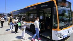 L�nea de bus urbano que sale del HULA