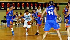 El Peixe lleva cuatro a�os jugando la fase de ascenso. En la imagen, el duelo ante el Inec zamorano.