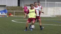 Yelko Pino, en primera plana, durante un entrenamiento