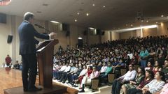Feijoo, dirigindose al auditorio de la Universidad Tecnolgica de la Mixteca, en el estado de Oaxaca