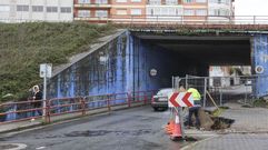 El t�nel de la calle Nova de Caranza continuaba este viernes abierto, tras la anulaci�n del corte previsto.