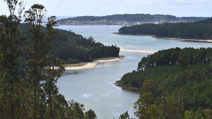 Vista de la r&iacute;a de Camari&ntilde;as.