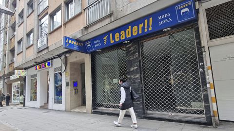 Locales vacíos en la calle Benito Corbal, en la milla de oro de Pontevedra