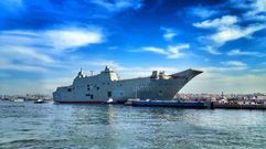 El Anadolu, que fue dise�ado por Navantia, en su puesta a flote en Turqu�a, en foto de archivo