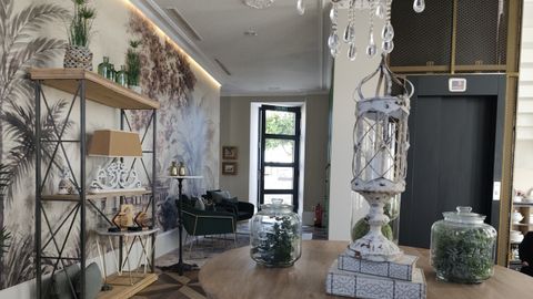 Interior do Hotel 1930, un dos negocios de referencia en Arz�a