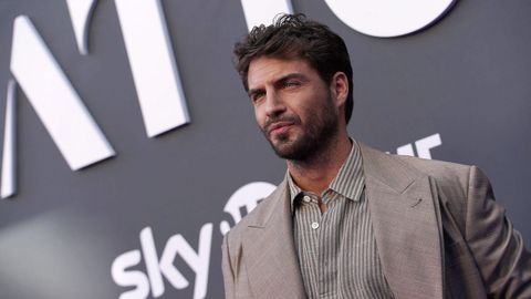 Maxi iglesias en un estreno en el 2025