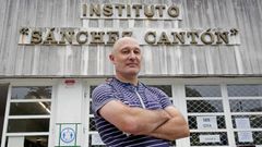 Carlos Rodr�guez lleva casi dos meses como director del IES S�nchez Cant�n de Pontevedra