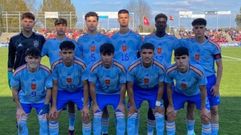 Santos, en el centro, en la primera fila.