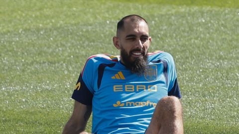 El jugador del Celta Borja Iglesias, en el entrenamiento de la selecci�n espa�ola de este domingo en Las Rozas.