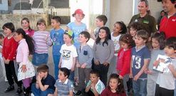 Los participantes en el Servicio L�dico Educativo en una actividad durante este curso.