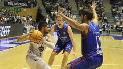 Sergi Quintela, en el �ltimo duelo ante el Burgos en la Primera FEB, en octubre del 24, en Sar.