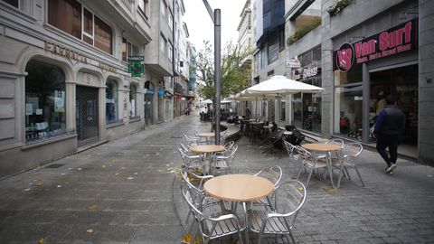 As vivi Lugo su sbado confinado: paseos, compras y poca vida en la hostelera