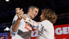 El presidente del Gobierno, Pedro S�nchez, y la vicesecretaria general del PSOE, Mar�a Jes�s Montero.