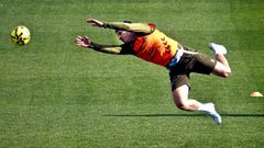 Manu Fern�ndez, en un entrenamiento en la Cidade Deportiva Afouteza el curso pasado.