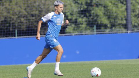 Luis Chac&oacute;n, durante un entrenamiento con el Deportivo el verano pasado en el D&eacute;por Training Center