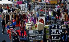 La feria de oportunidades lleva doce a�os celebr�ndose en el recinto ferial de Pontevedra.