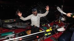 El gallego Jorge Pena completa su reto de cruzar el Atlántico a Remo