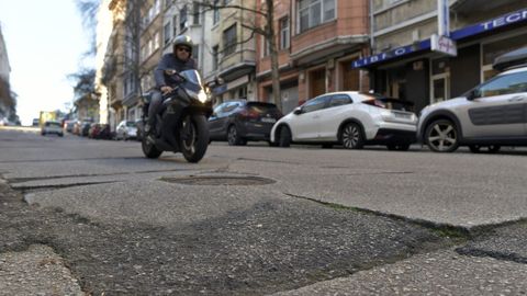 Mal estado del asfalto en Cuesta de la Uni�n