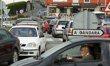 Una zona conflictiva es la rotonda donde confluyen las calles Castelao y Concepci�n Arenal. 