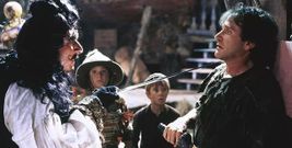 Dustin Hoffman y Robin Williams interpretan al capit�n Garfio y Peter Pan