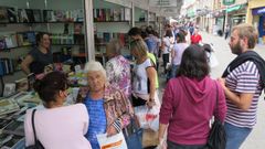 Puestos de venta de libros en la calle Cardenal en una edici�n anterior de la feria