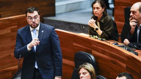  El presidente del Principado, Adri�n Barb�n