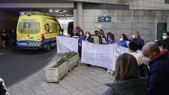 Los trabajadores del servicio de Urgencias del CHUO se manifiestan todas las semanas desde el mes de enero para reclamar m�s personal