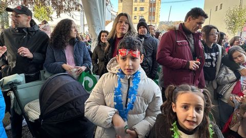 Para los ni�os hubo uvas de chuches y leche